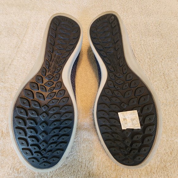 Skechers Air Cooled Memory Foam Slip on Shoes - Picture 6 of 6
